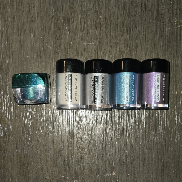 2 FOR $20. Bundle of Loose Eyeshadow Pigments. - Picture 1 of 1